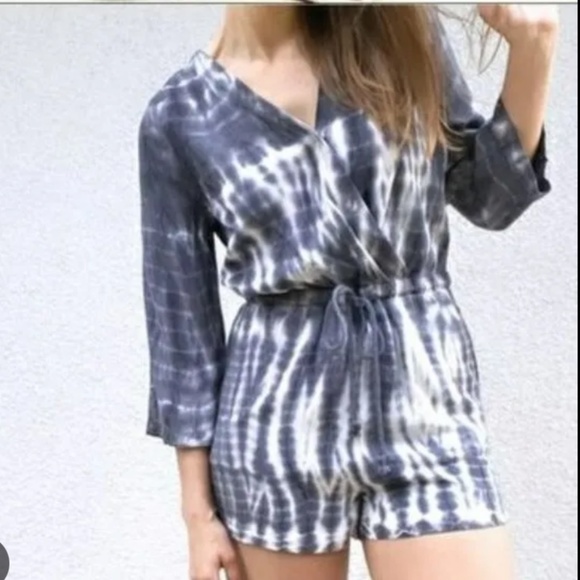 cloth & stone Pants - Cloth & Stone Romper Large Tie Dye 3/4 Sleeve Shorts Drawstring Waist